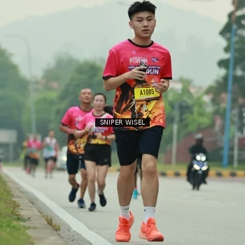 Runner Photo 7045457