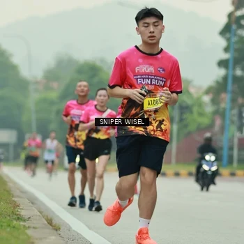 Runner Photo 7045459