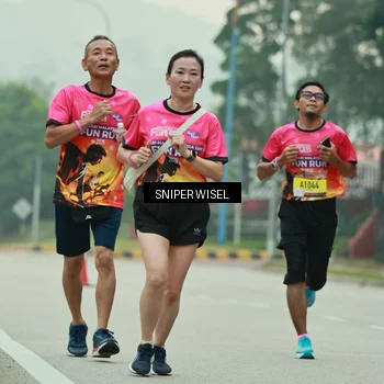 Runner Photo 7045471