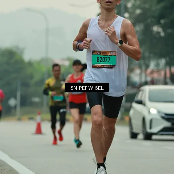Runner Photo 7045495