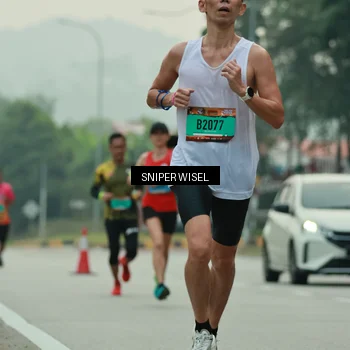 Runner Photo 7045496