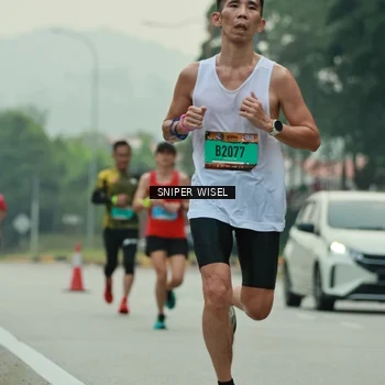 Runner Photo 7045504