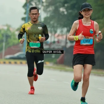 Runner Photo 7045531