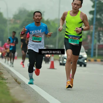 Runner Photo 7045670