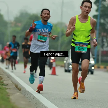 Runner Photo 7045676