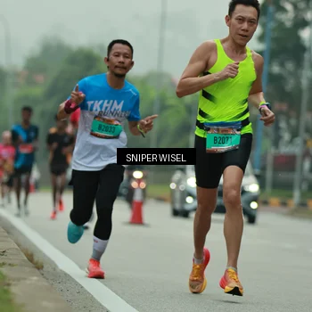 Runner Photo 7045677