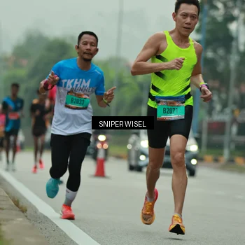 Runner Photo 7045680