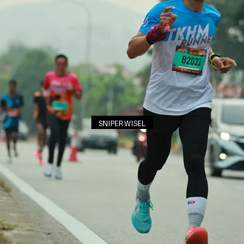 Runner Photo 7045686