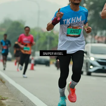 Runner Photo 7045687