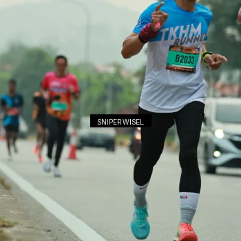 Runner Photo 7045688