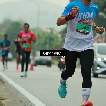 Runner Photo 7045689