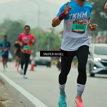 Runner Photo 7045690
