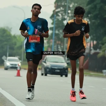 Runner Photo 7045723