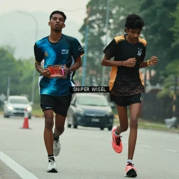 Runner Photo 7045724