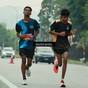 Runner Photo 7045728