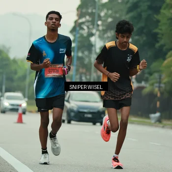 Runner Photo 7045729