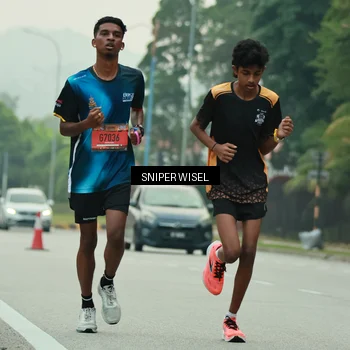 Runner Photo 7045731