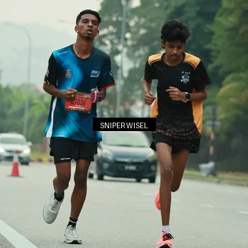 Runner Photo 7045738