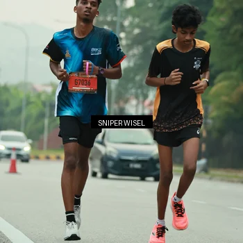 Runner Photo 7045745