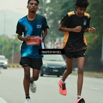 Runner Photo 7045748