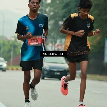 Runner Photo 7045750
