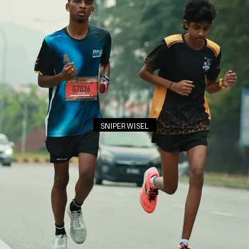 Runner Photo 7045751