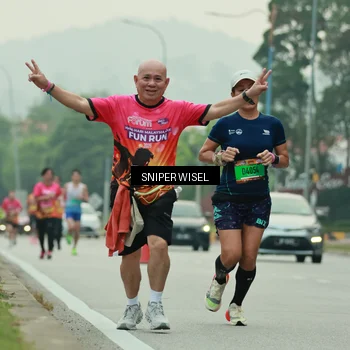 Runner Photo 7045758