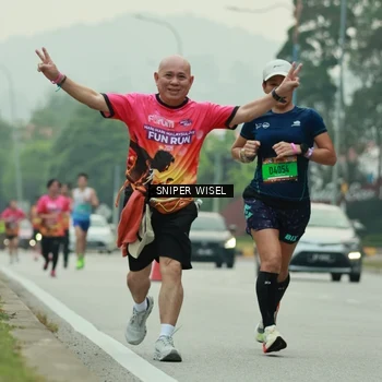 Runner Photo 7045761