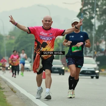 Runner Photo 7045763