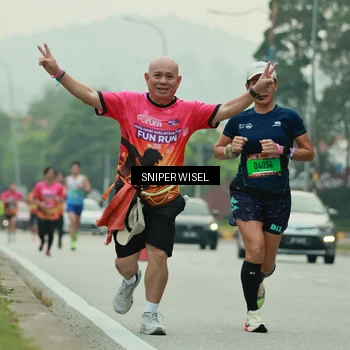 Runner Photo 7045767