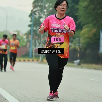 Runner Photo 7045800