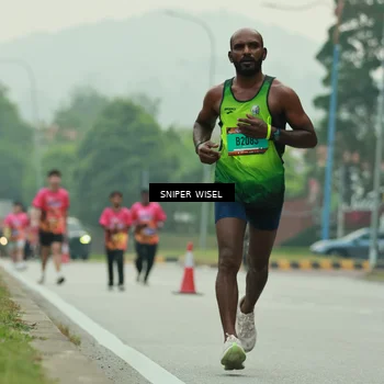Runner Photo 7045875