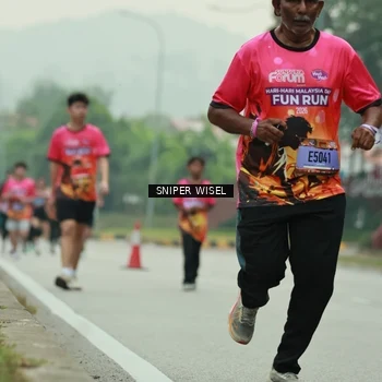 Runner Photo 7045900