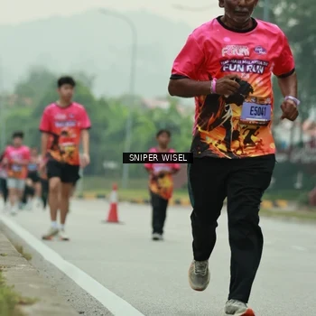 Runner Photo 7045903