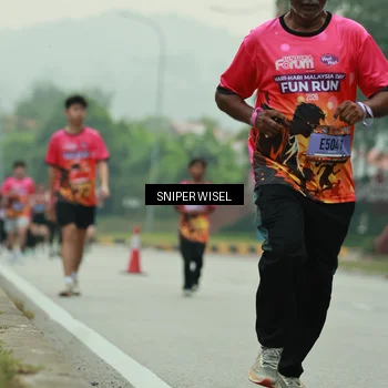 Runner Photo 7045905