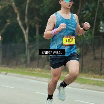 Runner Photo 7045917