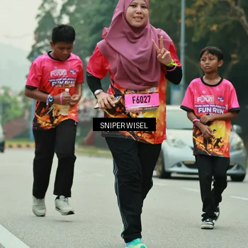 Runner Photo 7045936