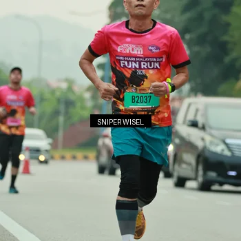 Runner Photo 7045956