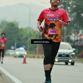 Runner Photo 7045969