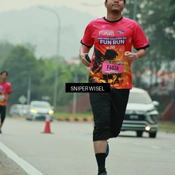 Runner Photo 7045971