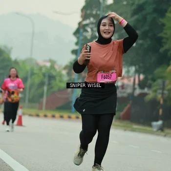 Runner Photo 7046019