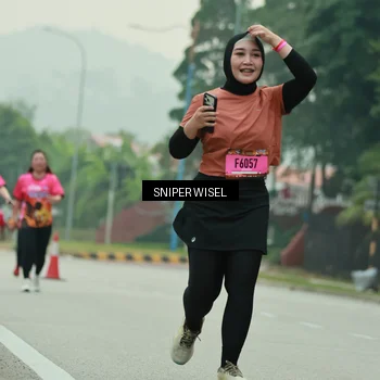 Runner Photo 7046021