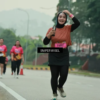 Runner Photo 7046023