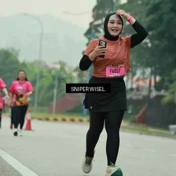Runner Photo 7046026