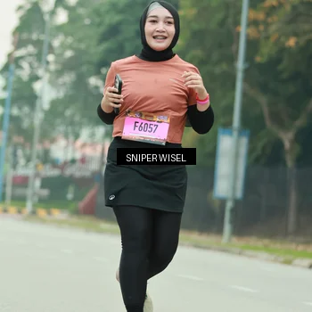 Runner Photo 7046029