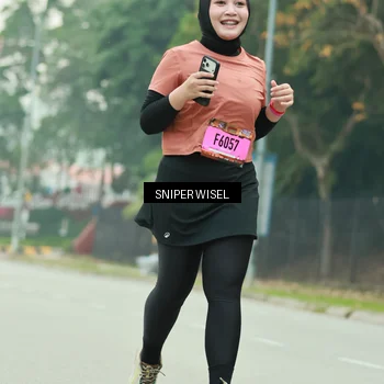 Runner Photo 7046037