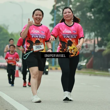 Runner Photo 7046051