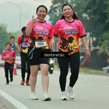 Runner Photo 7046060