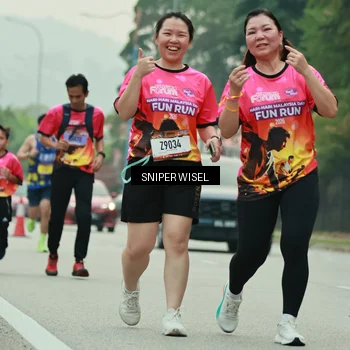 Runner Photo 7046090