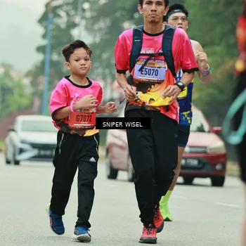 Runner Photo 7046095
